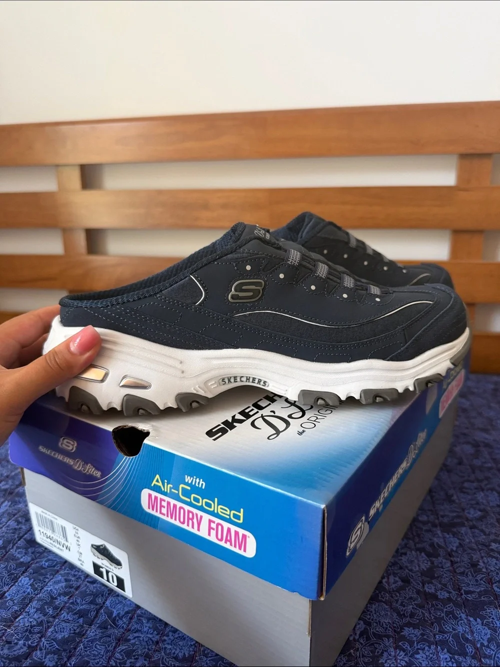 Skechers casual slip